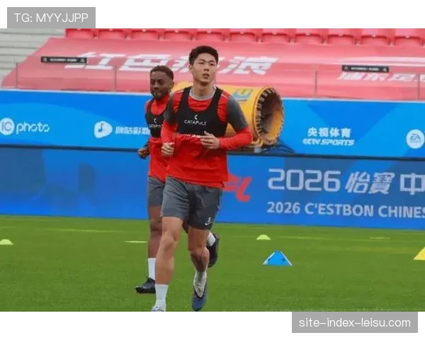 海港后卫变身带刀侍卫 魏震蒋光太角球头球破门创新思路